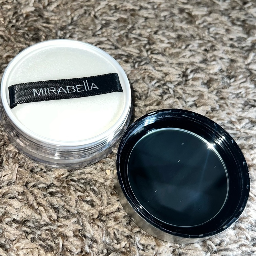 Mirabella Translucent Loose Powder